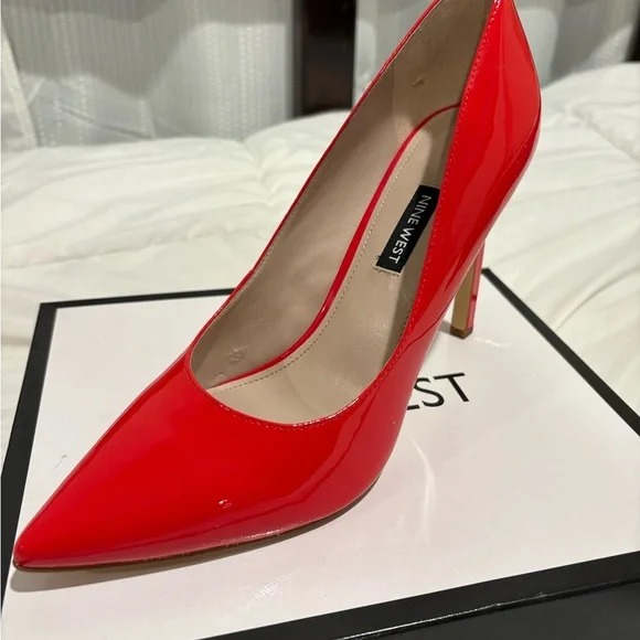 Nine West Vibrant Red Heels - Picture 4 of 6